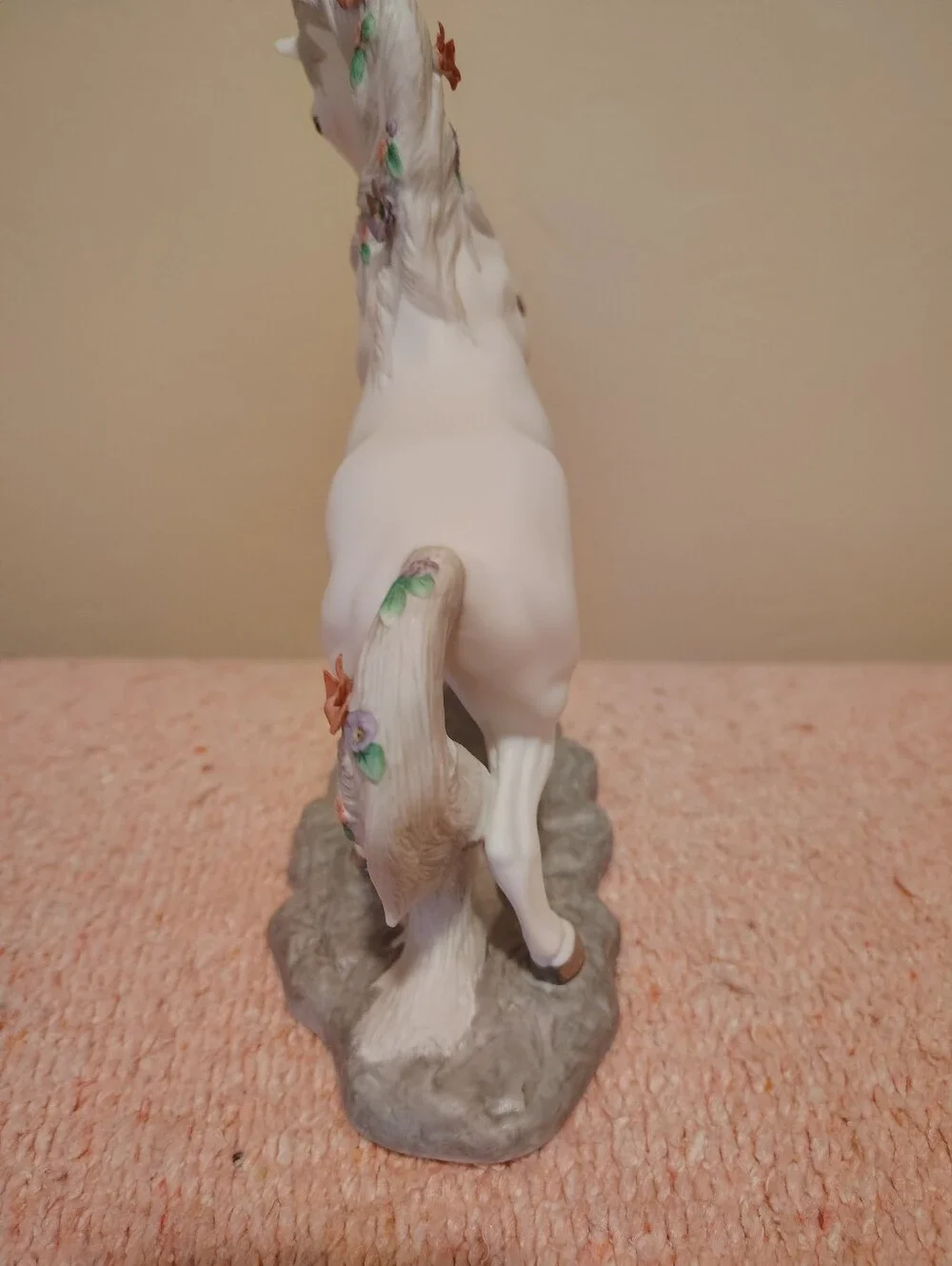 Princeton Gallery Love’s Majesty W/COA Fine Porcelain White Unicorn Floral Mane